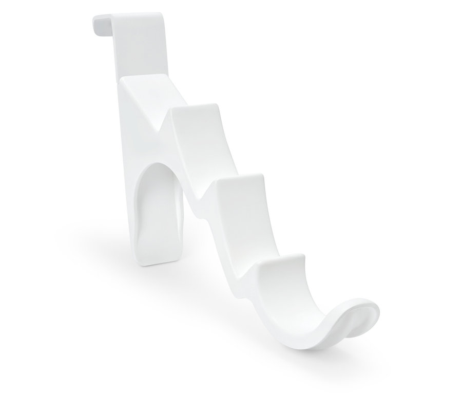 Support blanc en forme d'escalier sur fond blanc.