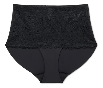 Culotte noire taille haute en dentelle pour femme sur fond blanc.