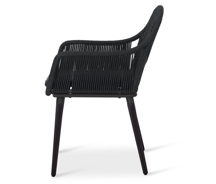 Vue latérale d'une chaise de jardin noire avec un tressage croisé en textile.