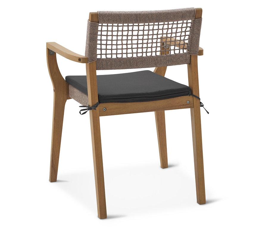 Vue arrière d'une chaise avec cadre en bois, dossier tressé et assise grise.