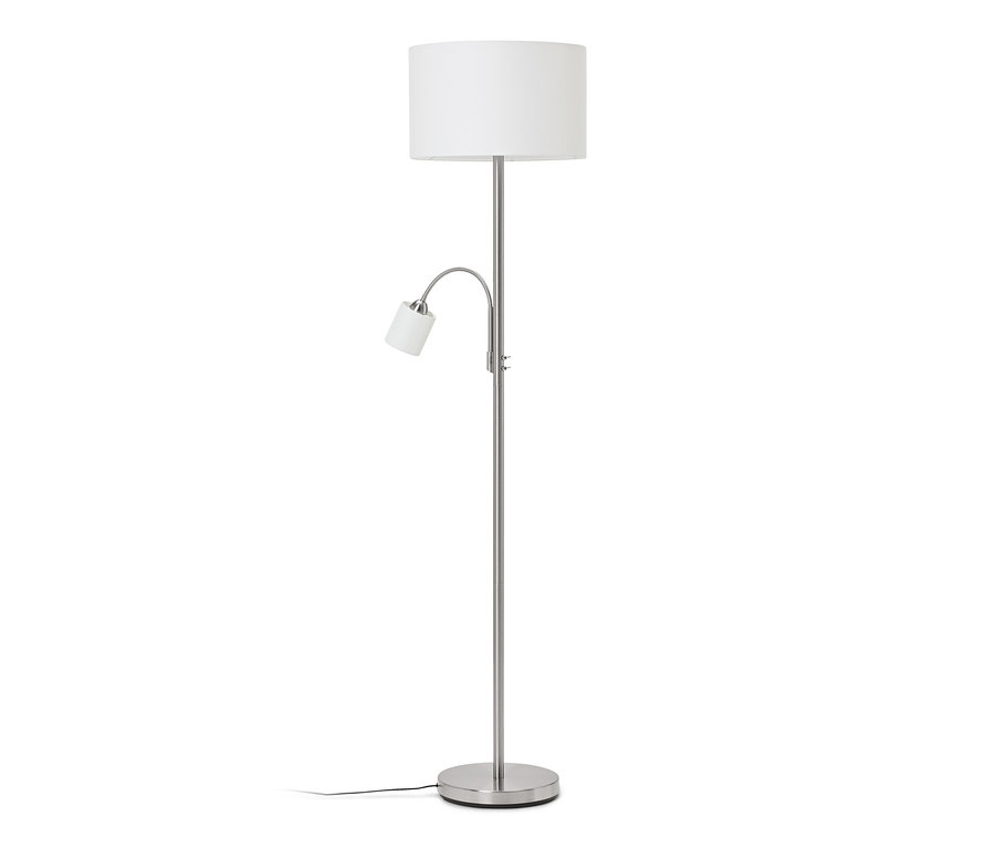 Un lampadaire de couleur argent avec un grand abat-jour cylindrique blanc et une petite liseuse réglable avec un abat-jour blanc, posé sur une base ronde.