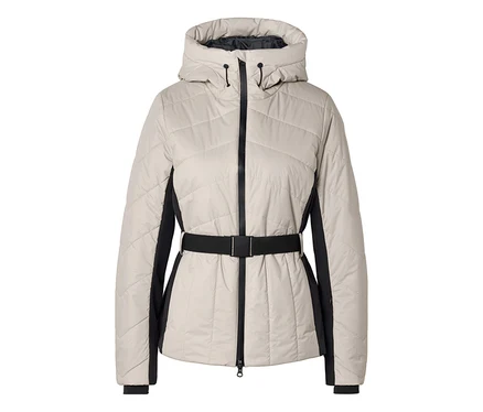 Doudoune matelassée beige clair avec capuche, fermeture éclair noire, ceinture noire et empiècements latéraux noirs.