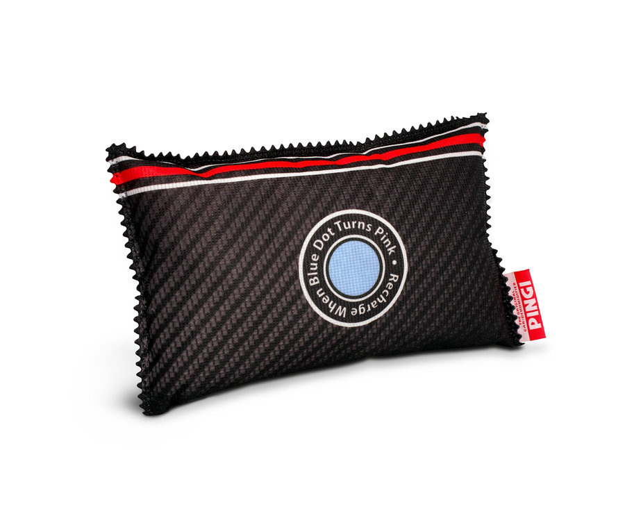 Un coussin déshumidificateur pour voiture Pingi, env. 300 g, est posé sur un fond blanc.