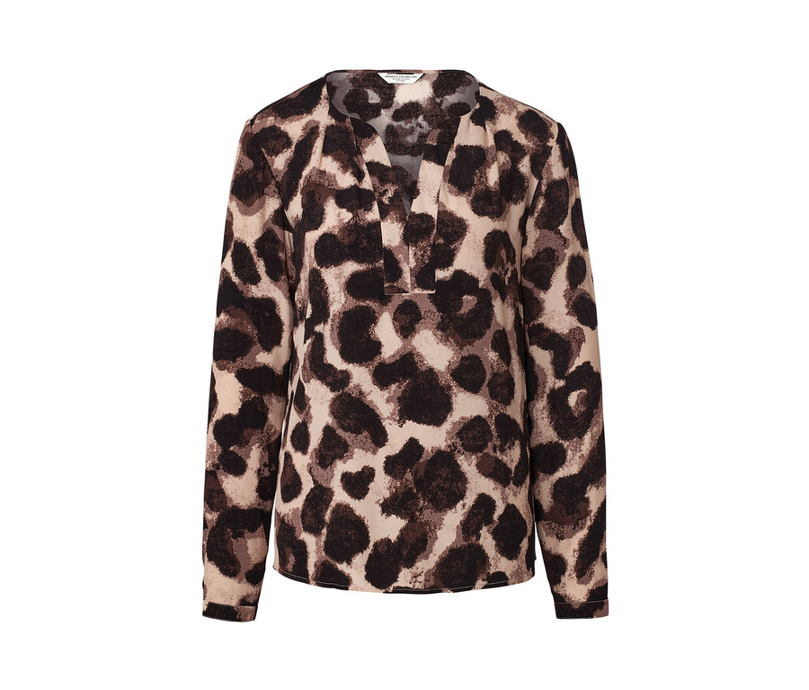Une blouse imprimée avec un décolleté en V profond et des manches longues.