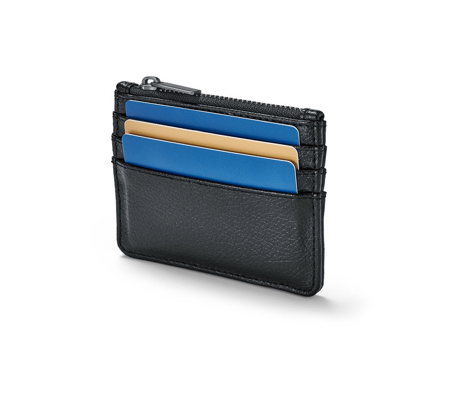 Étui pour cartes noir avec des cartes bleues et beiges.