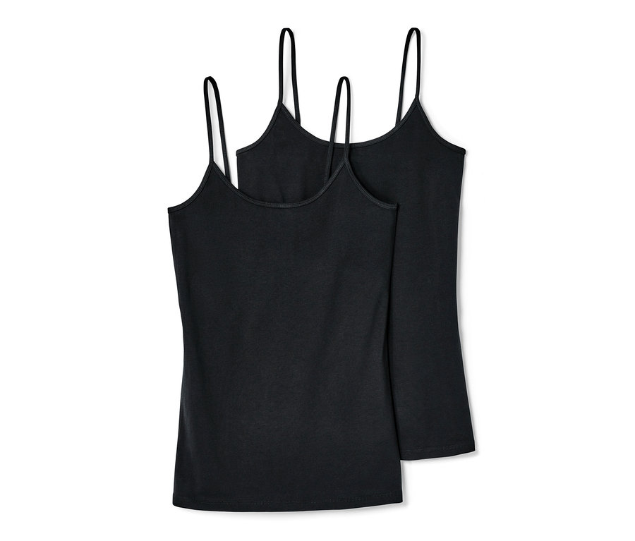 Deux chemisettes spaghetti noires superposées.