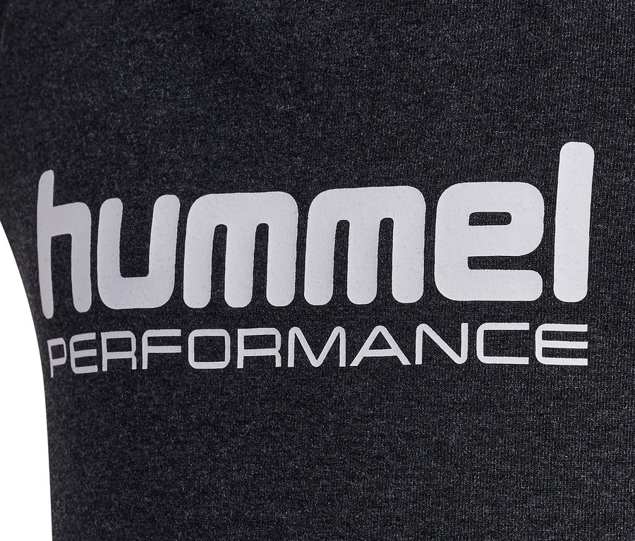 Top HUMMEL HMLJR gris foncé avec logo blanc et inscription PERFORMANCE.