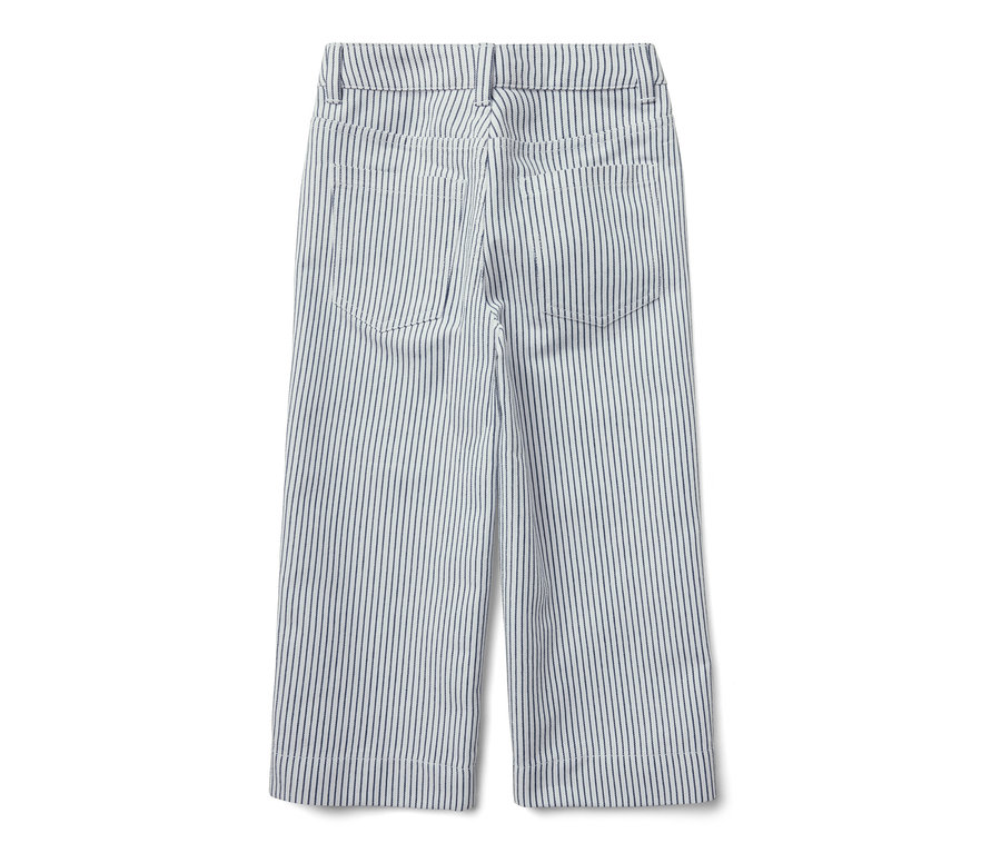 Détail d'un pantalon tissé pour enfant avec des rayures bleues.