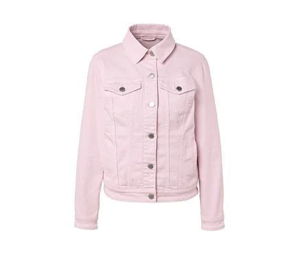Veste en jean rose boutonnée.