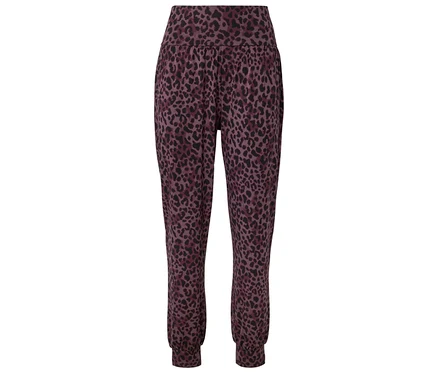 Pantalon de jogging violet à motif léopard noir, avec taille haute et chevilles élastiquées.