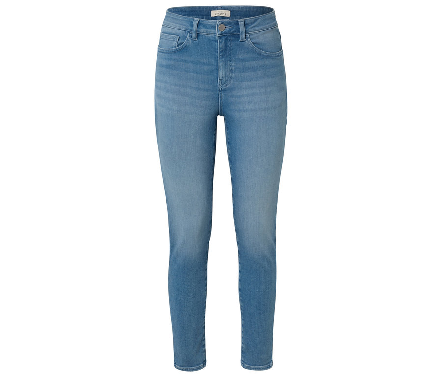 Jean clair et ajusté.