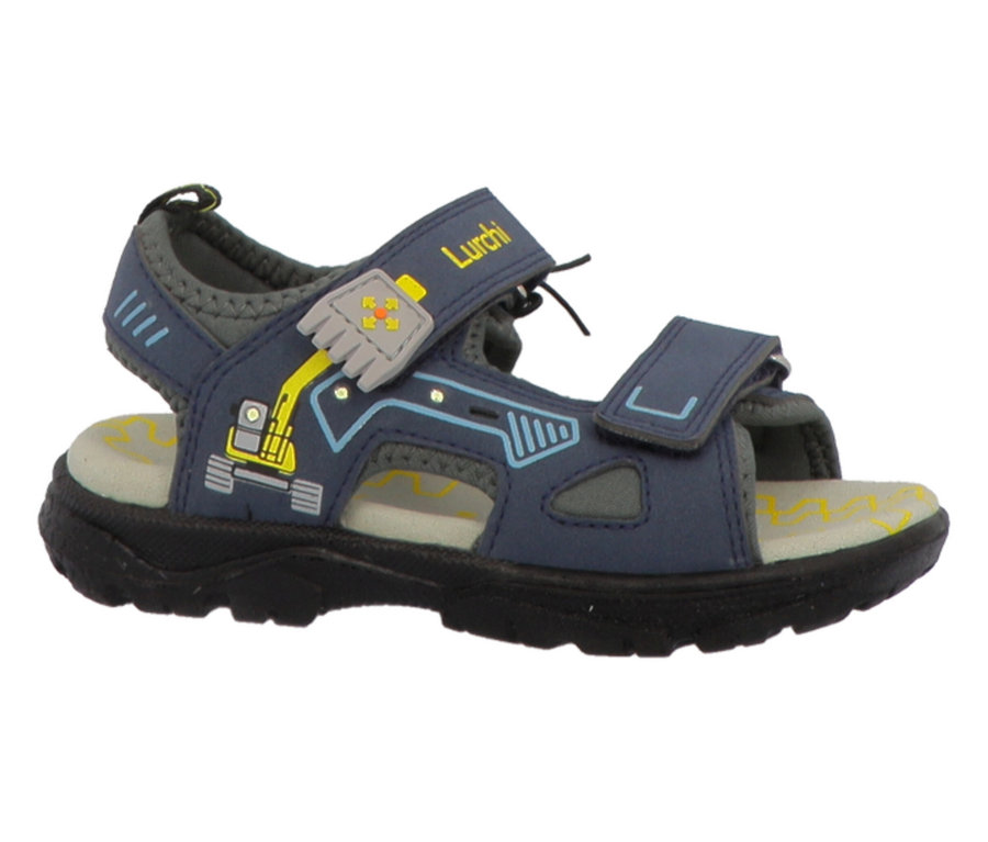 Sandale pour garçon « Kodo » de LURCHI bleu foncé avec des accents gris, trois brides auto-agrippantes réglables et un motif de pelleteuse jaune sur le côté. Semelle noire, assise plantaire grise et jaune.