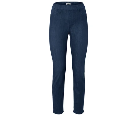 Jean long bleu foncé sur fond blanc.