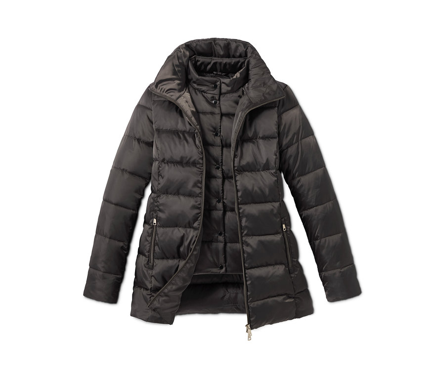 Veste matelassée longue ouverte et étalée.
