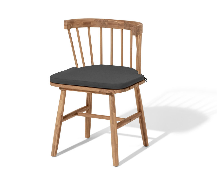 Chaise de salle à manger avec coussin d’assise.