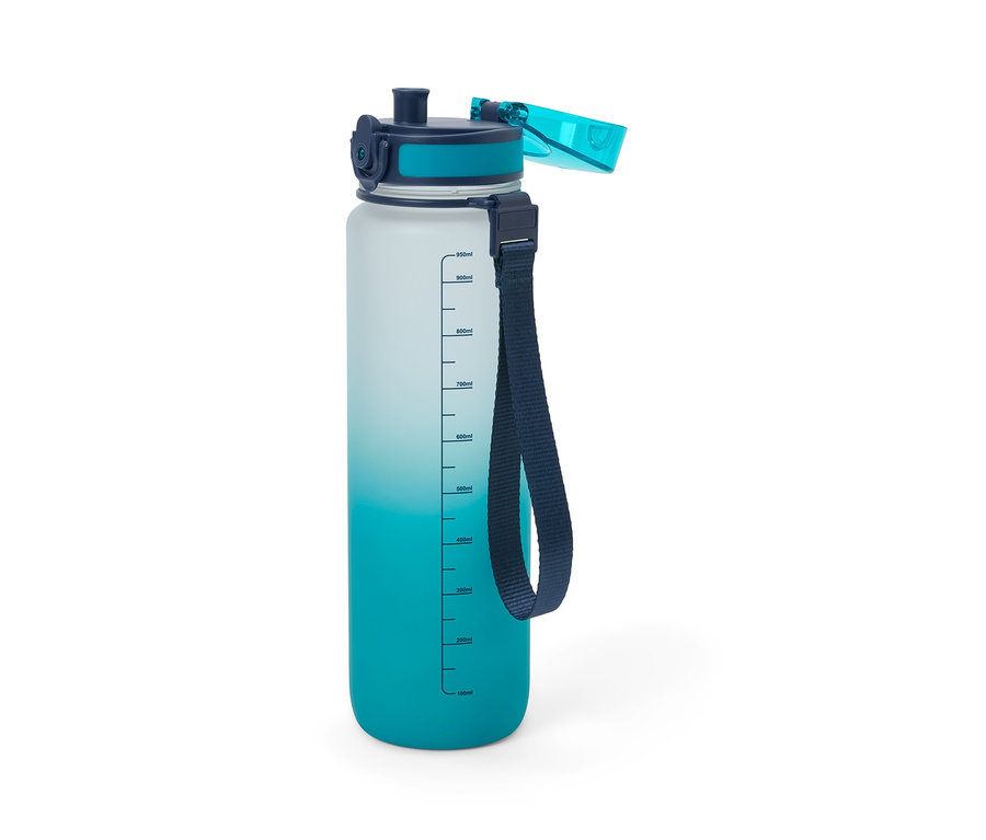 Une gourde bleue avec une échelle de mesure.