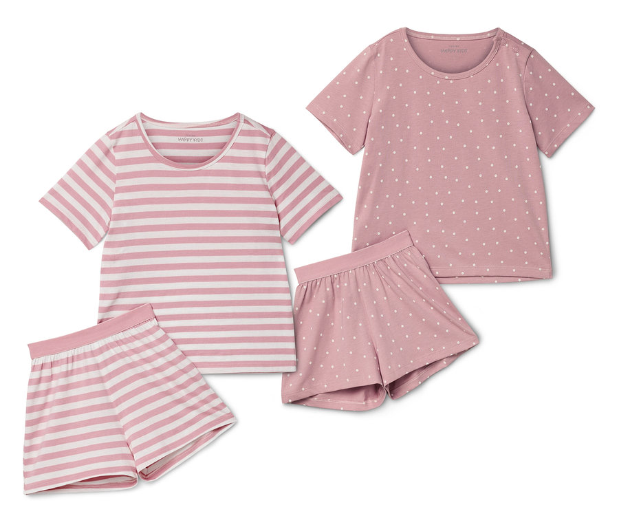 Deux pyjamas courts pour enfants, l'un rayé et l'autre à pois, sont placés côte à côte.