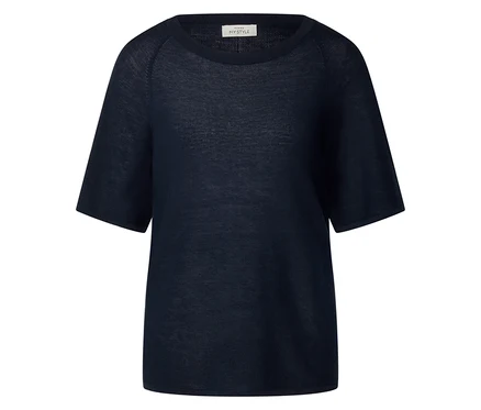 T-shirt bleu à manches courtes et col rond.