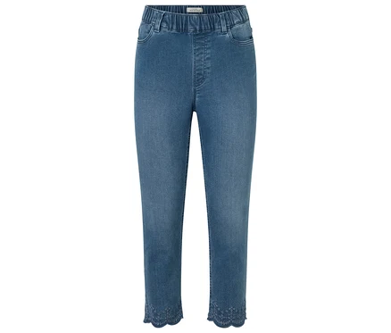 Un jean unique avec un délavage bleu clair et une ceinture élastique posé sur un fond blanc.