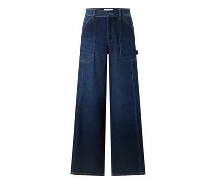 Jean en denim bleu foncé, taille haute et coupe large, avec de grandes poches plaquées à l'avant et une boucle porte-outils sur le côté droit.