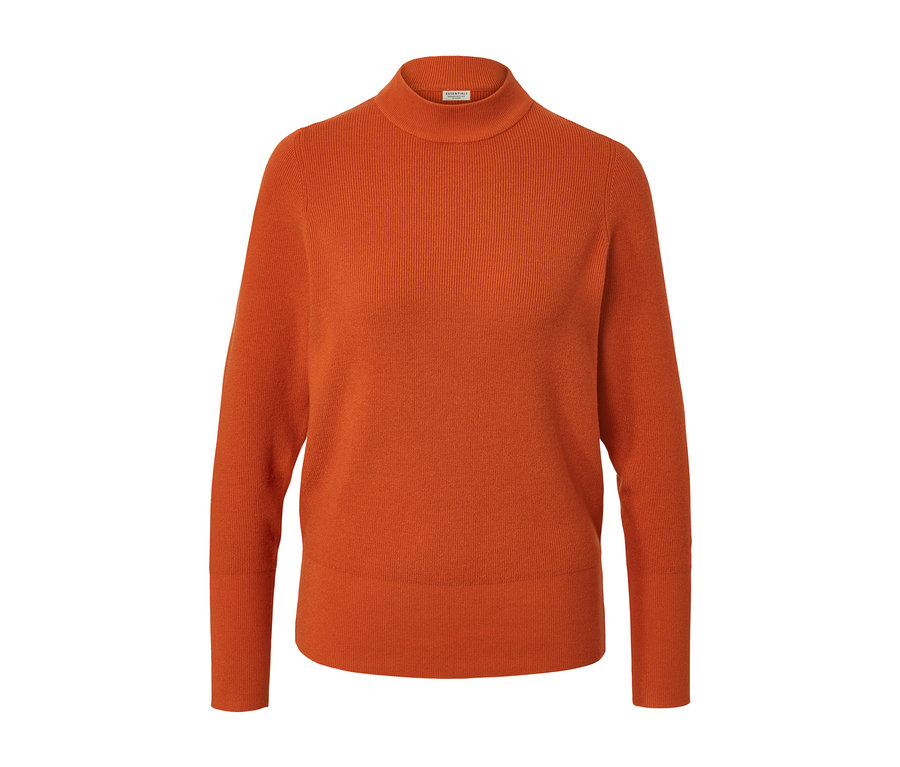 Pull en maille orange.