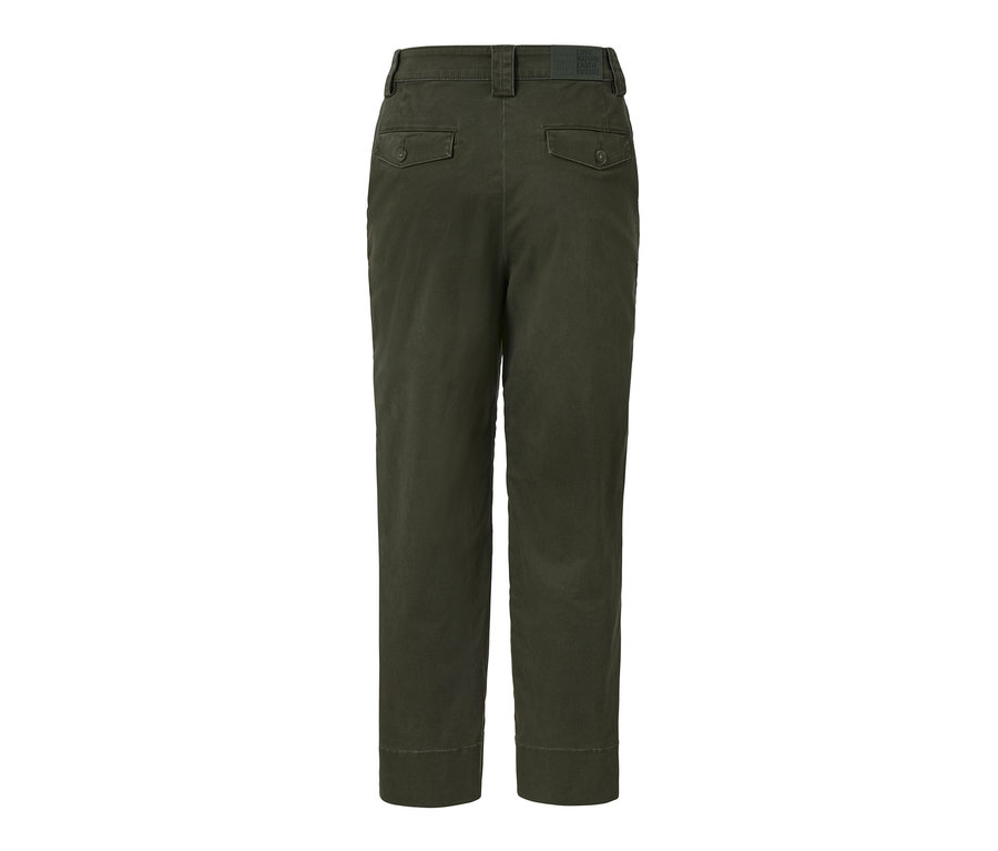 Vue détaillée de l'arrière d'un pantalon chino.