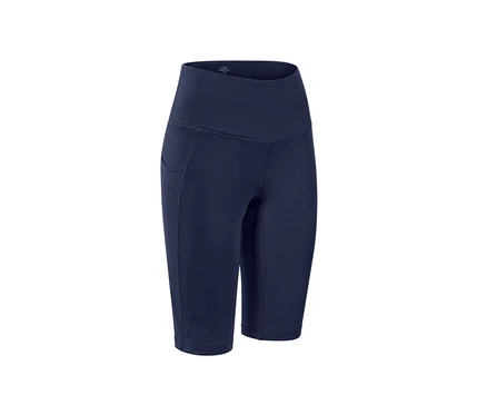 Cycliste de sport bleu foncé.