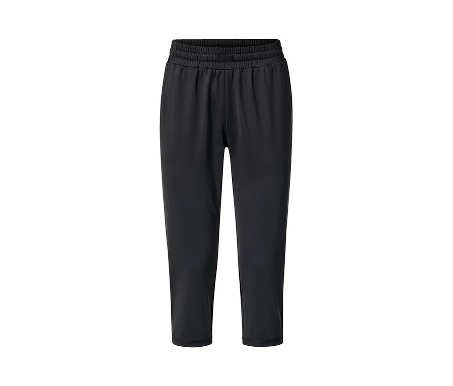 Un pantalon de sport 3/4 noir.