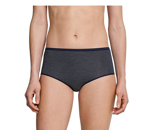 Une personne portant un slip midi SCHIESSER bleu foncé à rayures, avec modal.