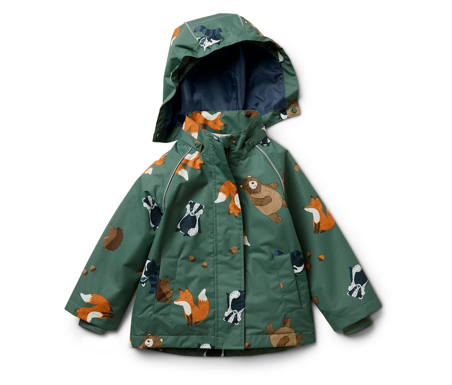 Veste d'enfant verte à capuche avec imprimé animalier.