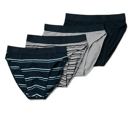 Quatre slips pour hommes : un bleu foncé, un gris et deux rayés.