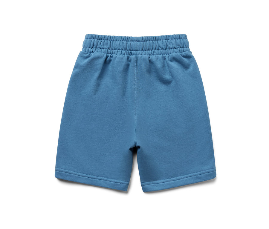 Short en sweat bleu pour enfant avec taille élastique.