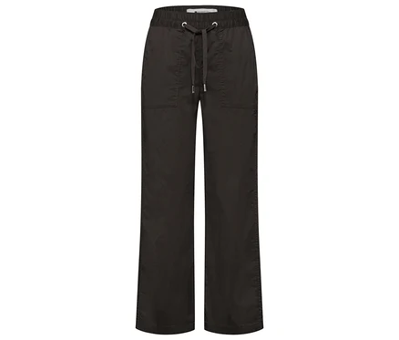 Le pantalon noir Street One Papertouch est posé sur un fond clair, avec cordon de serrage et poches.