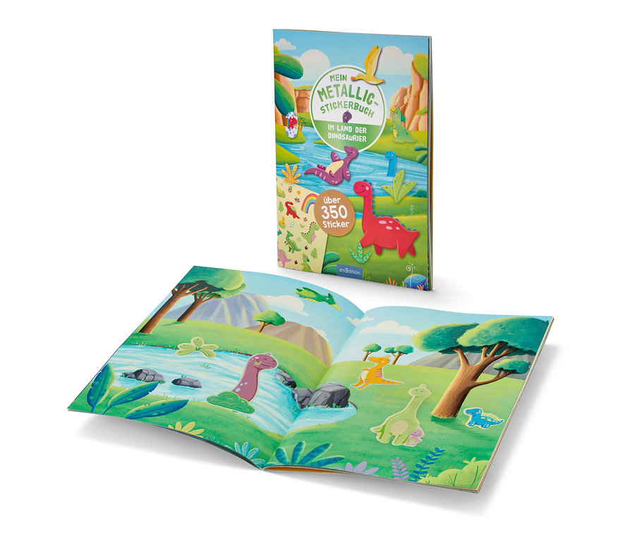 Deux livres ouverts avec des dinosaures.