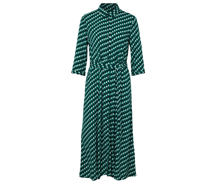 Robe à motifs verts et blancs avec ceinture.