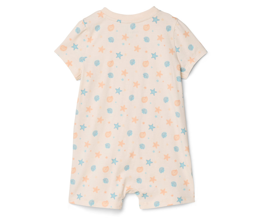Barboteuse beige à manches courtes pour bébé, ornée de motifs d'étoiles de mer orange et de coquillages bleus.