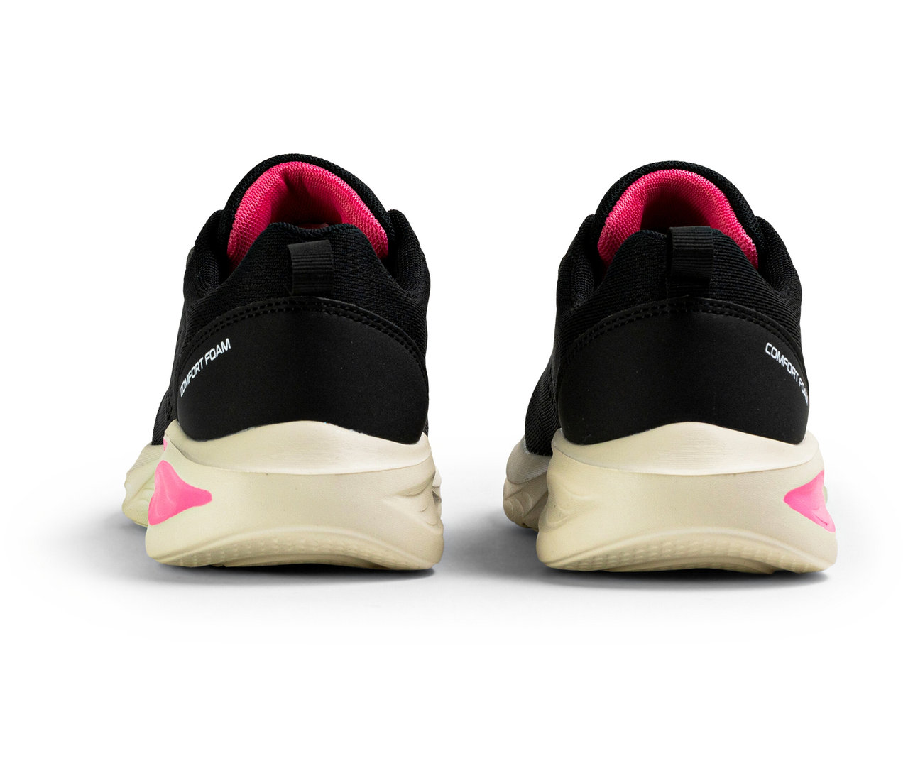 Vue arrière de deux baskets noires pour femmes FILA Specctris.