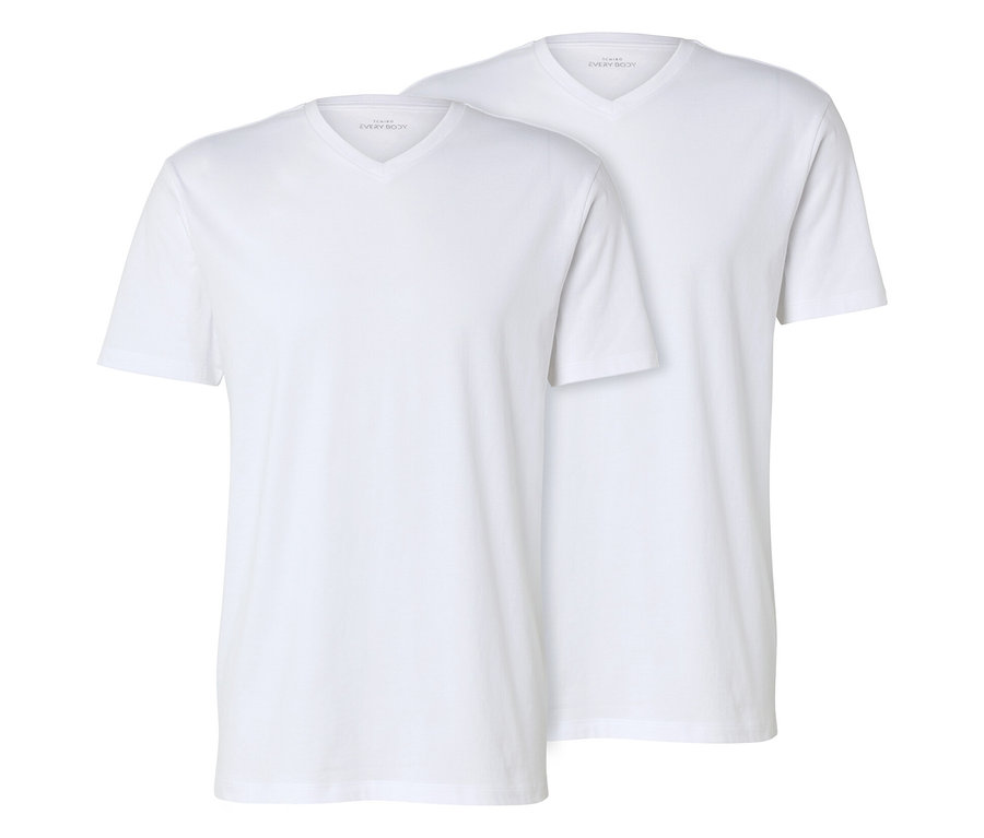 Deux t-shirts blancs à encolure en V sont posés l'un sur l'autre.