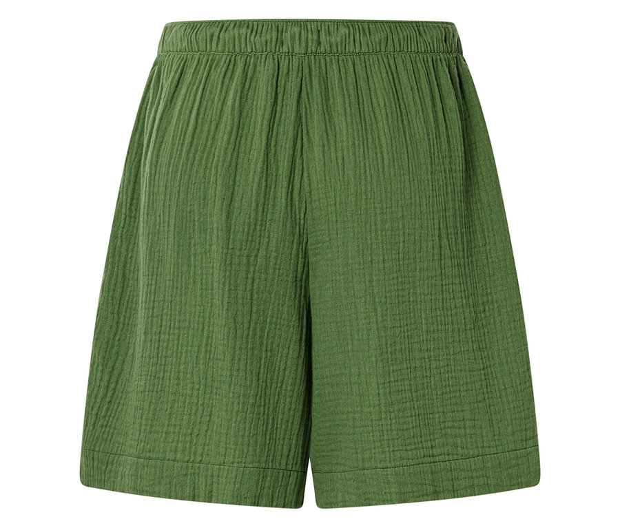 Gros plan d'un short vert olive avec une taille élastique et une jambe large.