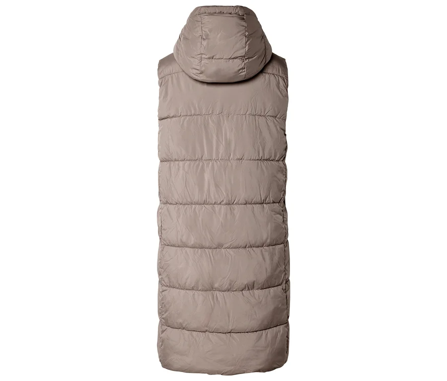 Vue arrière d'un long gilet beige matelassé à capuche.