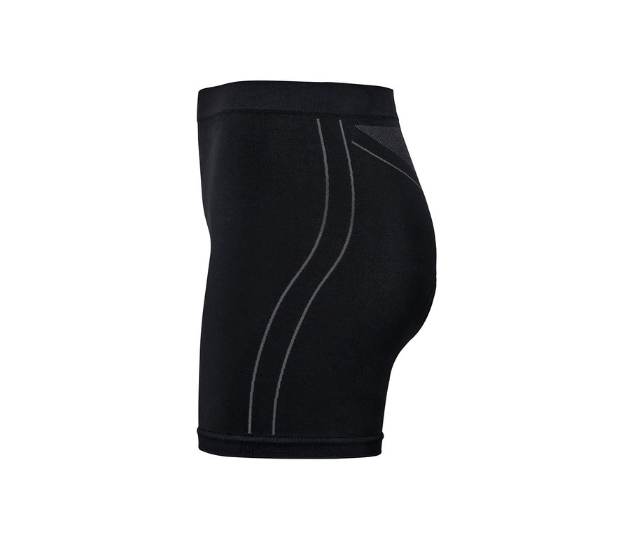 Vue détaillée d'un boxer de vélo noir.