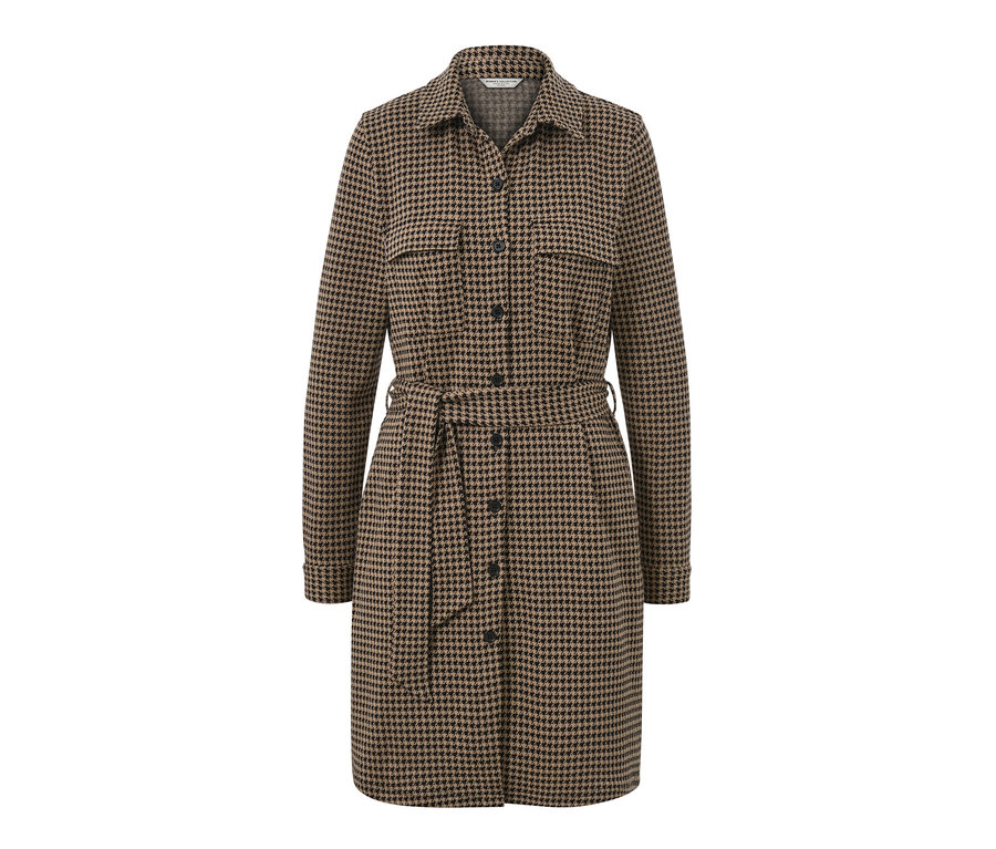 Une robe en sweat marron à jacquard pied-de-poule avec manches longues, boutons et ceinture.