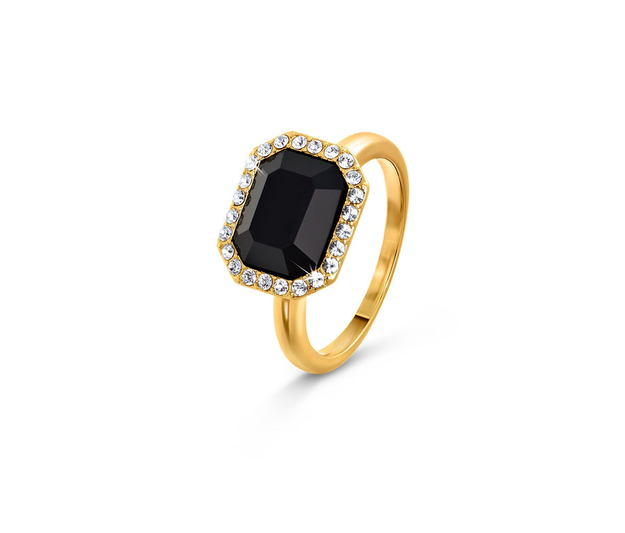 Bague Royal Black dorée avec une pierre noire rectangulaire et des cristaux transparents.