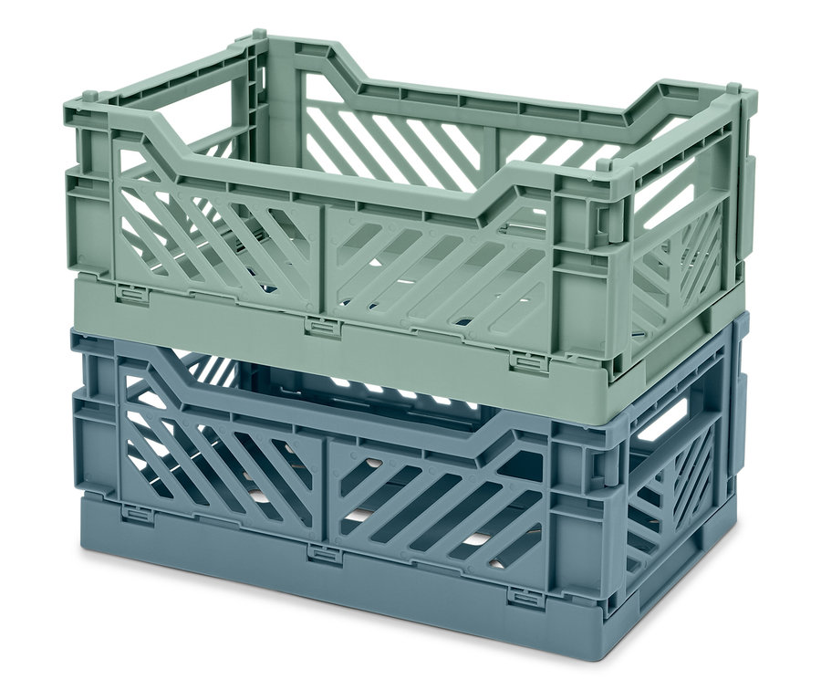 Pile de deux caisses pliantes en plastique, une vert clair et une bleue.