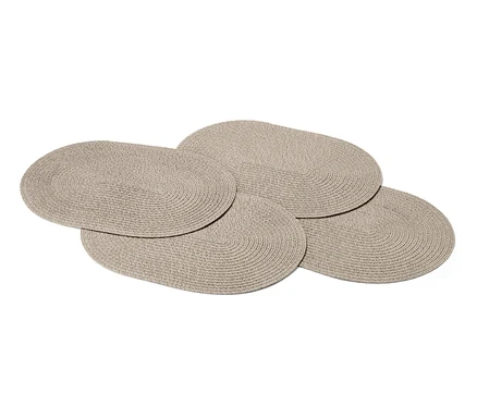 Quatre sets de table ovales essuyables sont superposés.