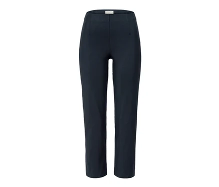 Pantalon stretch 7/8 bleu foncé.