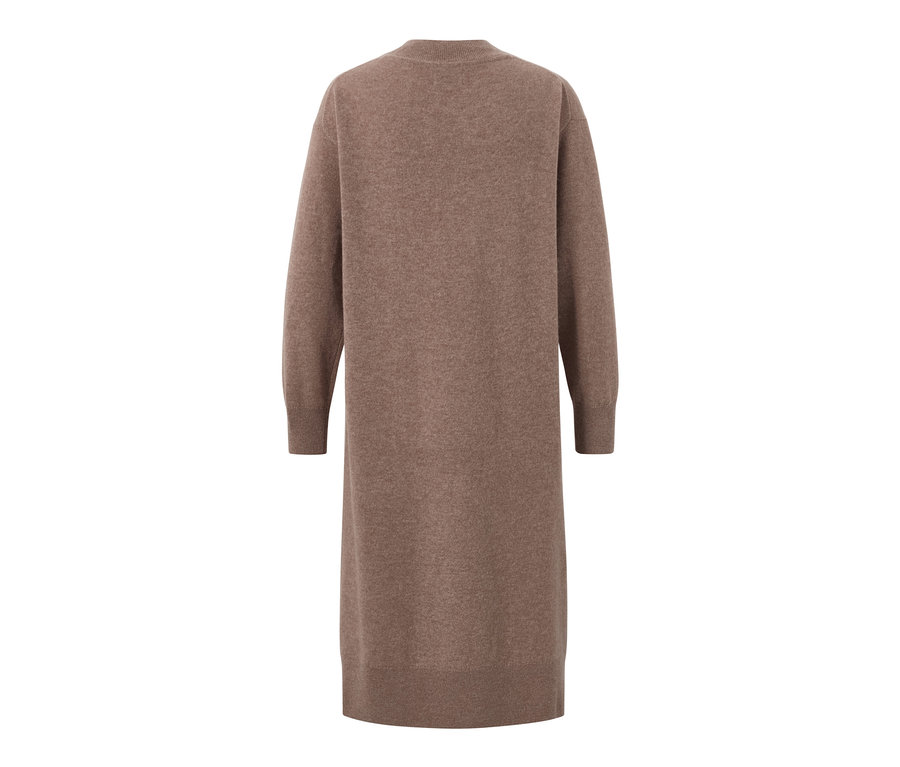 Vue arrière d'une robe en cachemire tricotée.