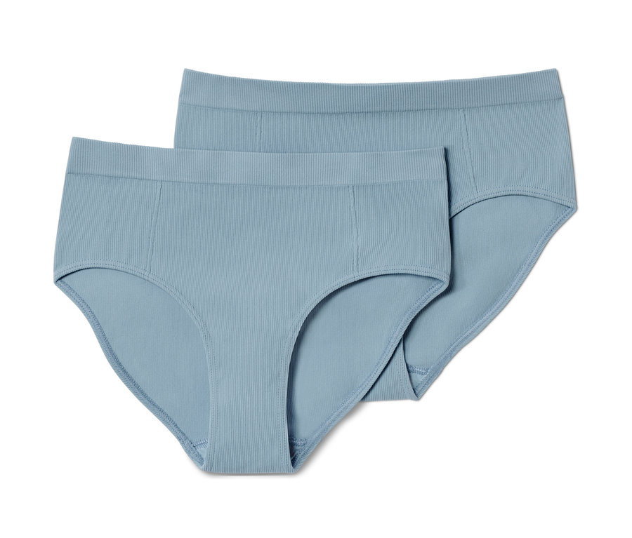 Deux culottes sans coutures bleu clair.