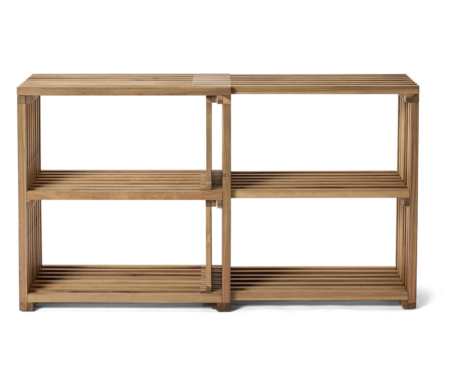 Deux étagères en bois reliées avec des étagères à lattes.