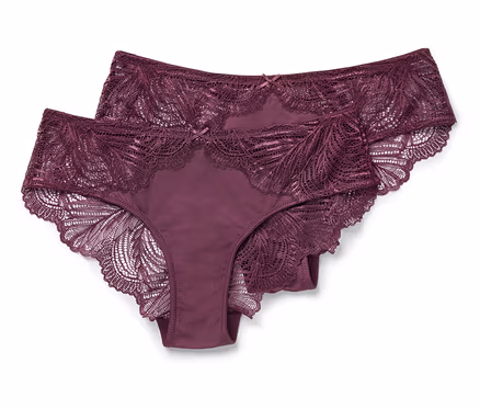 Deux slips brésiliens avec de la dentelle.
